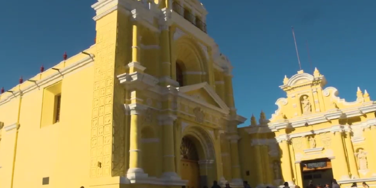 Uso de mascarilla obligatorio en la ciudad de Antigua Guatemala