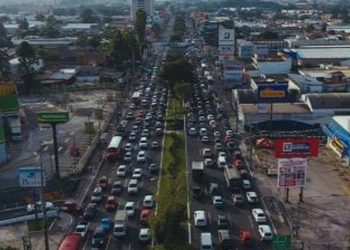 Vacaciones escolares reducen tráfico en la ciudad, pero se espera aumento en la temporada de fin de año