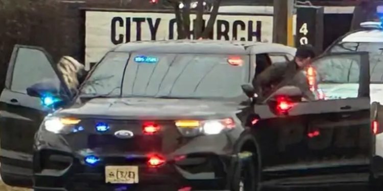 Varios muertos y heridos en tiroteo en un colegio de EE. UU