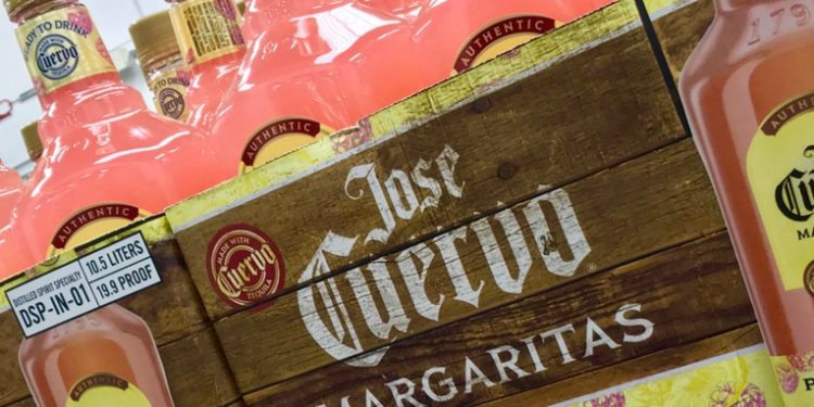 Varios niños beben accidentalmente tequila durante el horario de receso en una escuela de EE.UU.