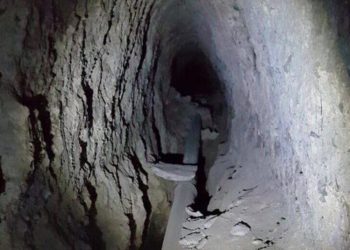 Vecinos temen por cavernas detectadas bajo cinta asfáltica