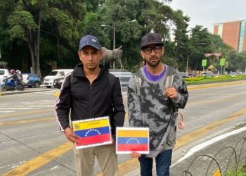Venezolanos pasarán las fiesta navideñas pidiendo dinero en las calles de nuestro paí­s