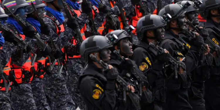 Venezuela anuncia cambios en los altos mandos militares