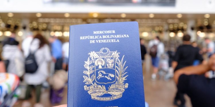 Venezuela emite alerta de viaje a EE.UU.