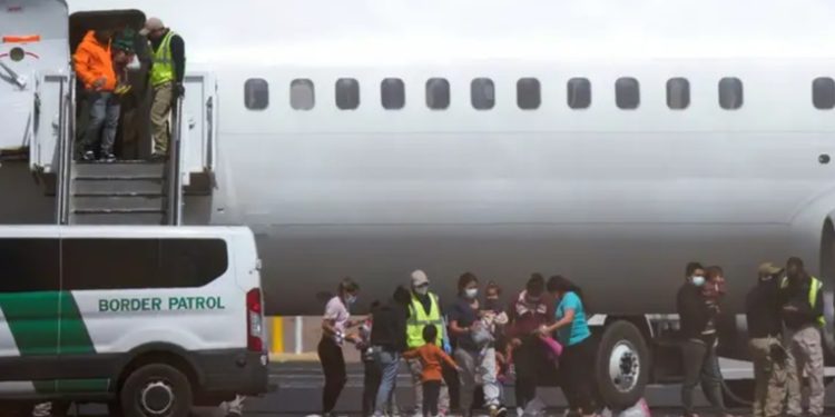 Venezuela envía aviones para repatriar deportados de EE.UU.