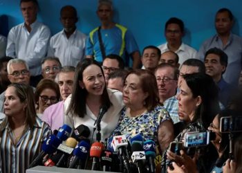 Venezuela: oposición registra candidatura a presidenciales