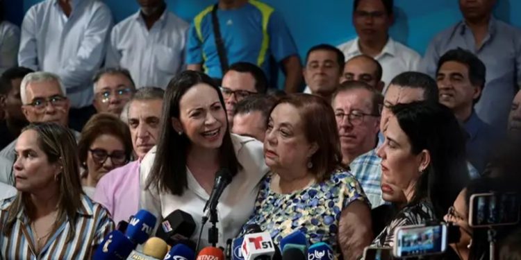 Venezuela: oposición registra candidatura a presidenciales