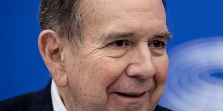 Venezuela promete USD 100.000 por opositor González Urrutia