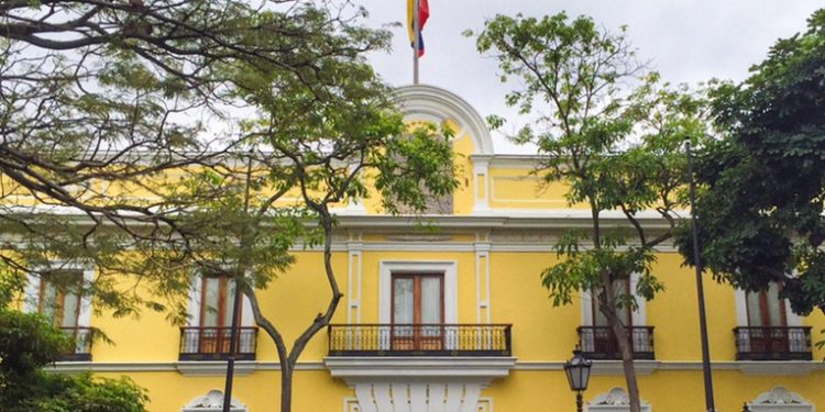 Venezuela rechaza intenciones de EE.UU. y Guyana de aumentar la presencia militar en la región