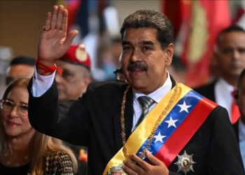Venezuela 'se prepara para la lucha armada', dice Maduro