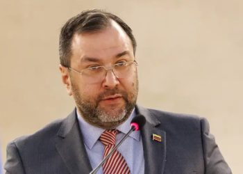 Venezuela veta de su espacio aéreo a Argentina