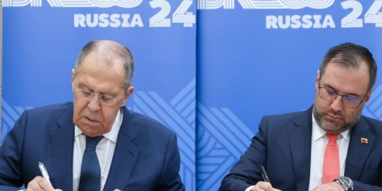 Venezuela y Rusia firman acuerdo para contrarrestar las sanciones