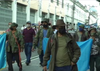 Veteranos militares que exigen 120 mil quetzales de resarcimiento continuarán manifestando