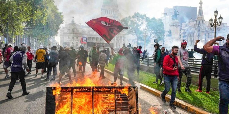 Vicepresidenta de Milei defiende la masiva marcha al Congreso y genera otra grieta en el Gobierno