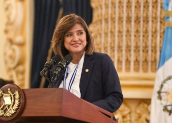 Vicepresidenta Karin Herrera anuncia acciones de emergencia por posibles deportaciones masivas en 2024