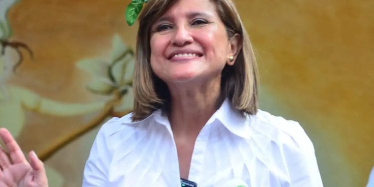 Vicepresidenta Karin Herrera Presenta Iniciativa de Ley Contra Trata de Menores en el Congreso