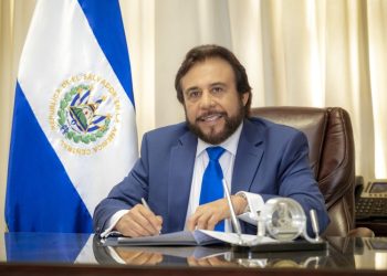 Vicepresidente de El Salvador defiende ley sobre medios: No es censura, es combatir actos delictivos