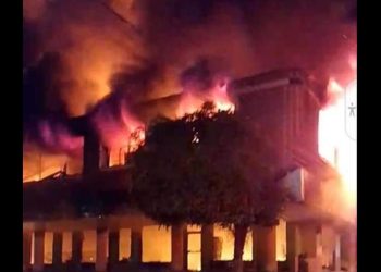 VíDEO: Biblias quedaron intactas tras voraz incendio en Chiquimula