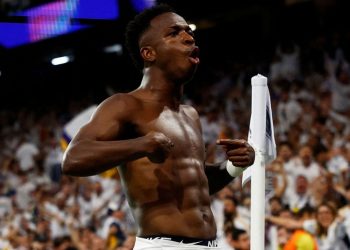 Vinícius: exhibición y hat trick a una semana del Balón de Oro