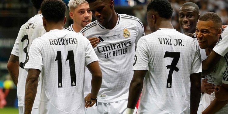Vinicius Jr., Bellingham y Mbappé montan la fiesta ante la Atalanta con la sexta Supercopa del Real Madrid