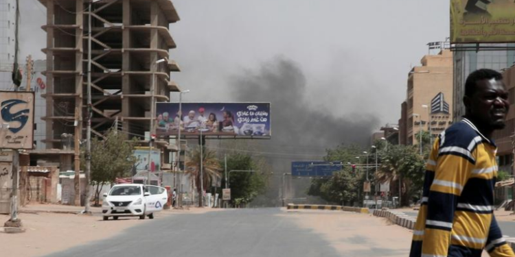 Violentos combates en Sudán dejan 56 muertos y cientos de heridos