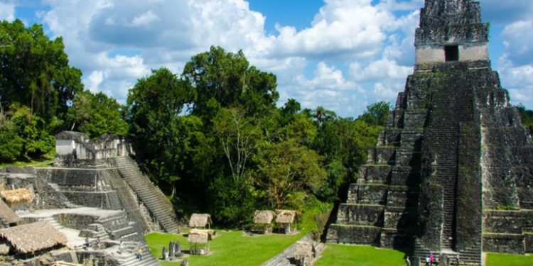 Visita de salvadoreños por fiestas agostinas genera Q168 millones en Guatemala