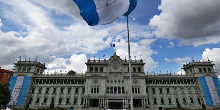 Visita del Procurador de Derechos Humanos confirma libertad de acceso para periodistas en Palacio Nacional