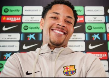 Vitor Roque se integra al club