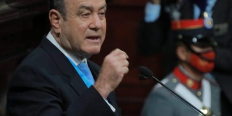 Vocero del gobierno desmiente rumores de mal estado de salud del presidente Giammattei