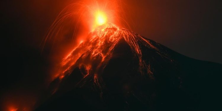 Volcán de Fuego mantiene actividad normal, según reporte del Insivumeh