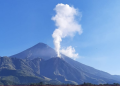 Volcán Santiaguito presenta fuertes lahares debido a las lluvias