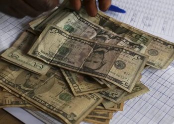 Vuelven a protestar por dólares y combustibles en Bolivia