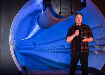 WSJ: Investigan a Tesla en EE.UU. por un proyecto secreto de una casa de cristal para Elon Musk