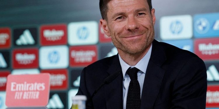Xabi Alonso, presentado con el Real Madrid: 'El reto es hacer un equipo y que todos vayamos a una'
