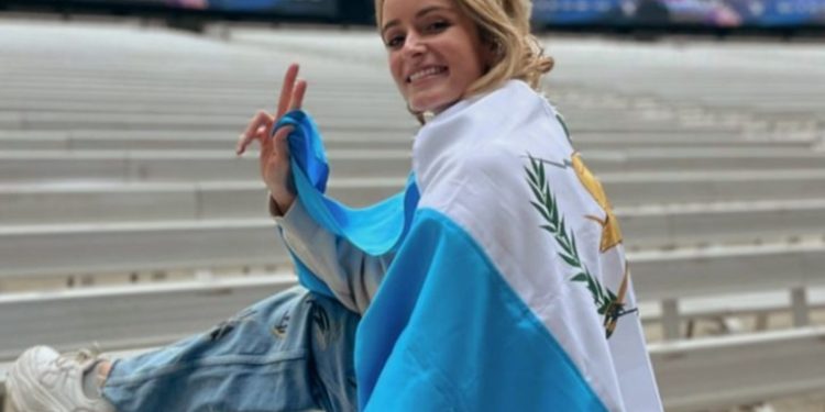 Zelaya logra pasar a la final en la Quinta Vergara