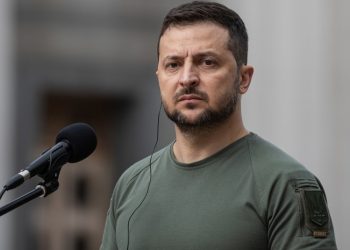 Zelenski dice que en 2025 se decidirá quién aplastará a quién en el conflicto ucraniano