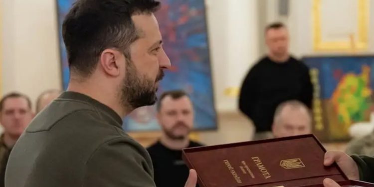 Zelenski nombra Héroe de Ucrania al general Valeri Zaluzhni
