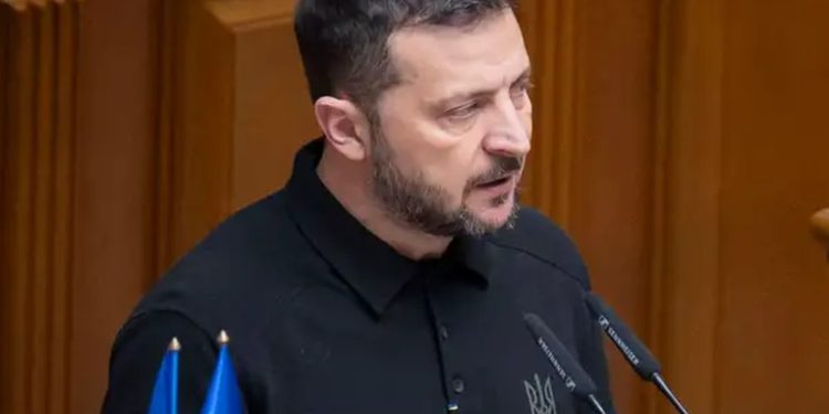 Zelenski pide a OTAN proteger zonas que controla Ucrania