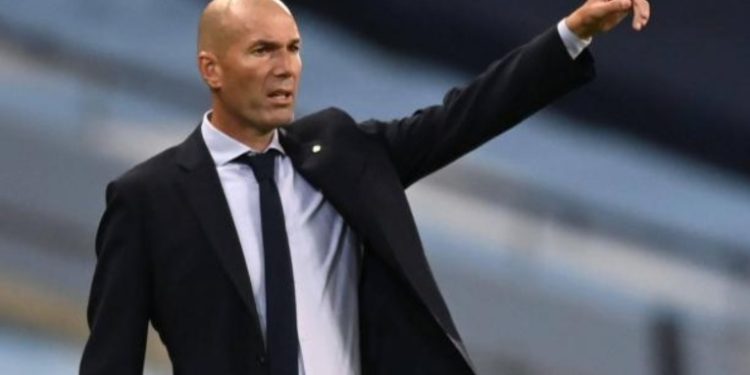 Zidane no continuará en el banquillo del Real Madrid