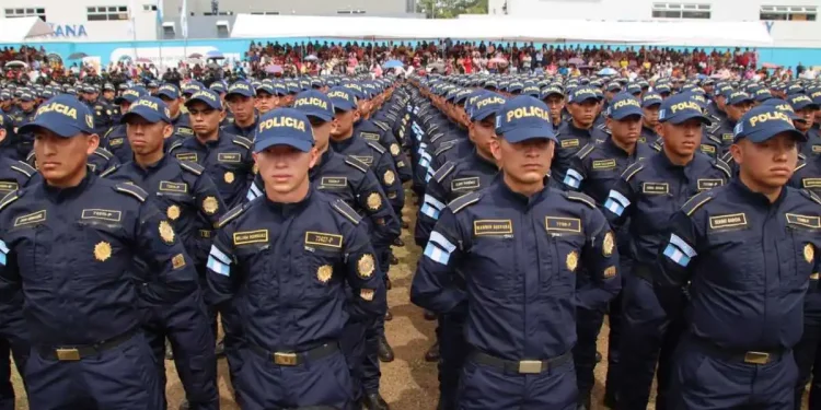 Graduación de agentes de la PNC