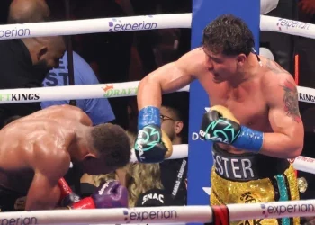 revancha Lester Martínez vs Christian Mbilli