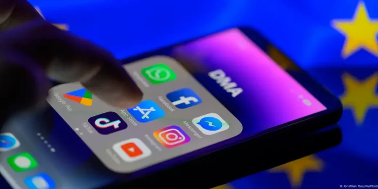UE acusa a Meta y TikTok