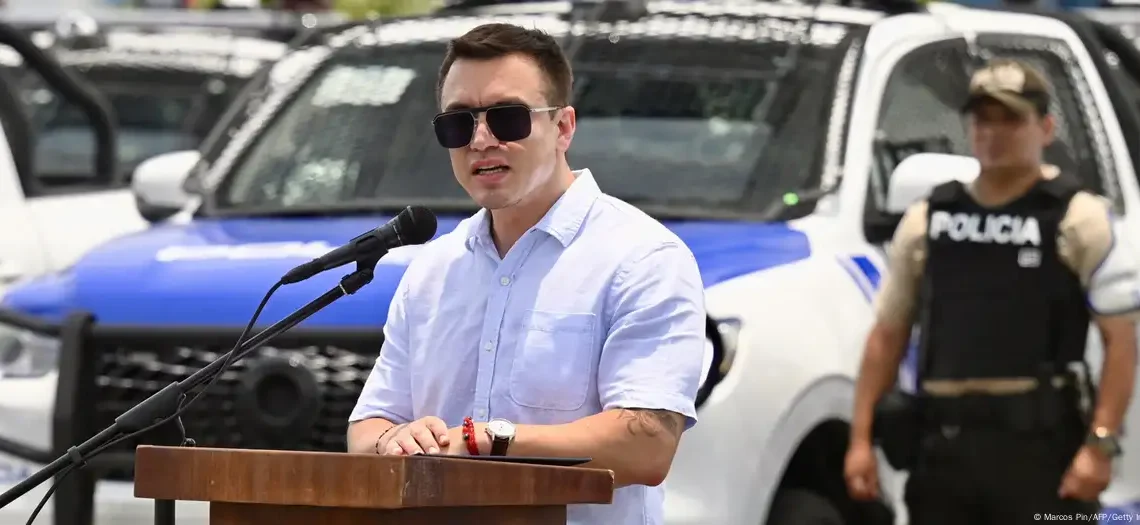 Ecuador y Estados Unidos interceptan embarcaciones con armas