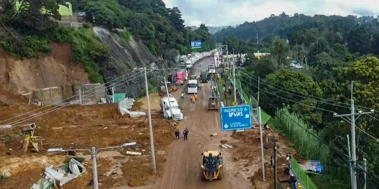 Derrumbe en el kilómetro 24