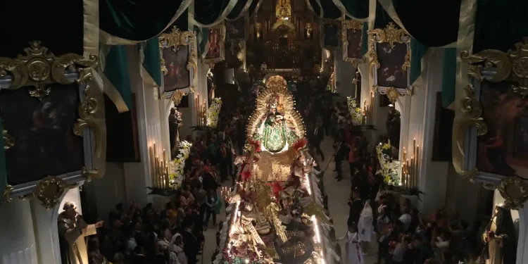 Mes de la Virgen del Rosario