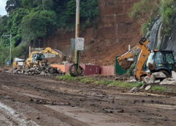 Derrumbe en el km 24