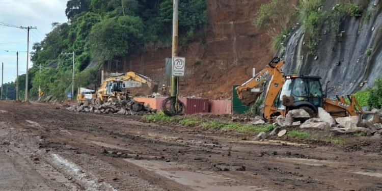 Derrumbe en el km 24