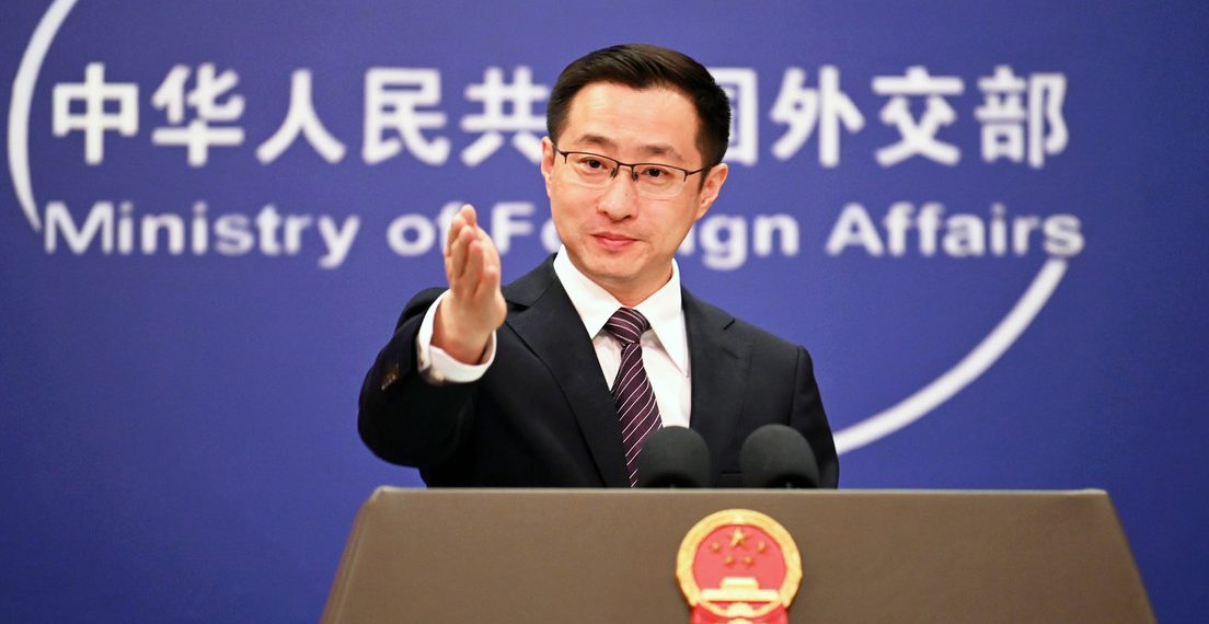 China da una severa advertencia