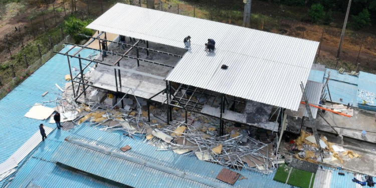 Demolición en Pavoncito