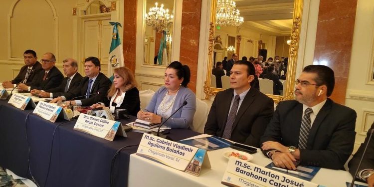 Retorno de magistrados TSE